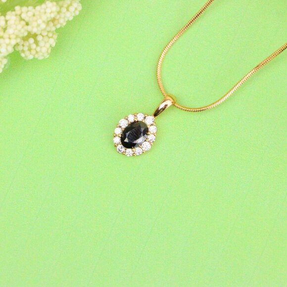 "Black Oval Pendant with Sparkling Halo in Gold-Plated Brass Setting, XPPT1814 - Picture 3 of 13